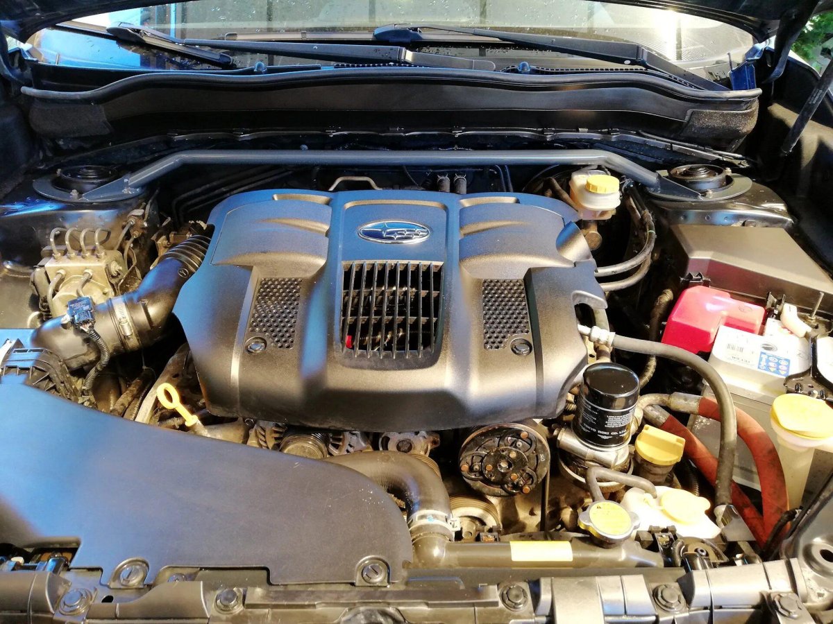 Subaru Forester 2008 под капотом