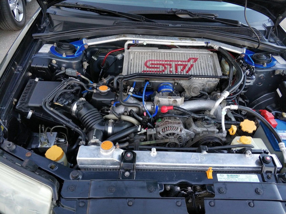 Субару Форестер 2 поколение подкапотка