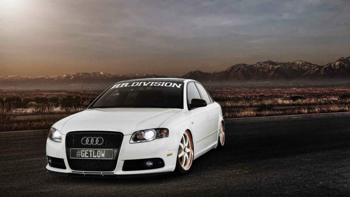 Audi rs4 белая