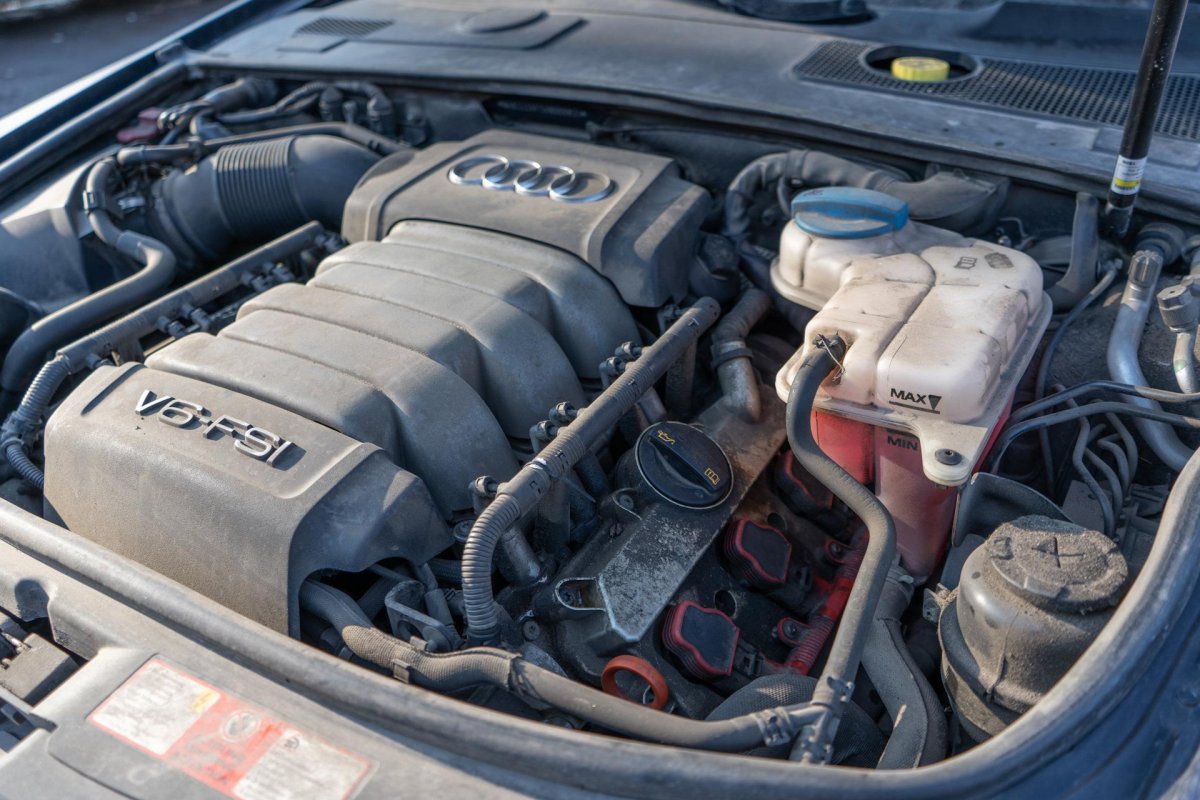 Моторный отсек Ауди а5