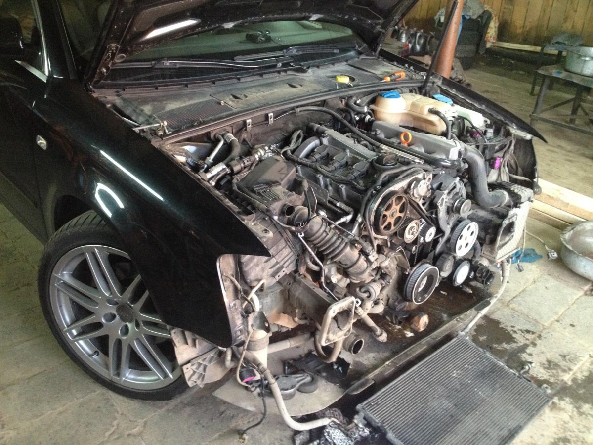 Помпа Ауди а4 б6 1.8 турбо