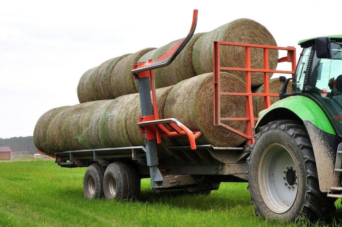 Подборщик-транспортировщик рулонов trb20l