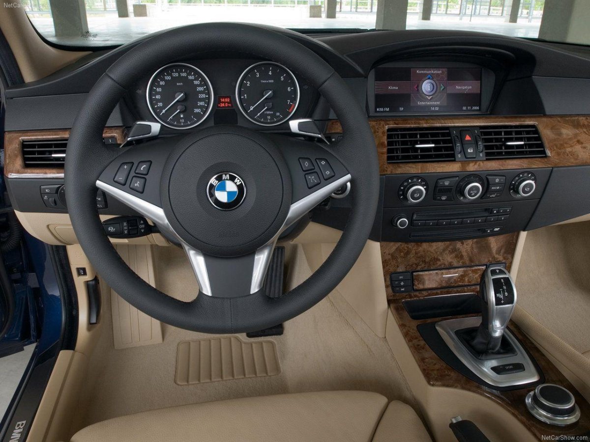 BMW 530 e60 салон