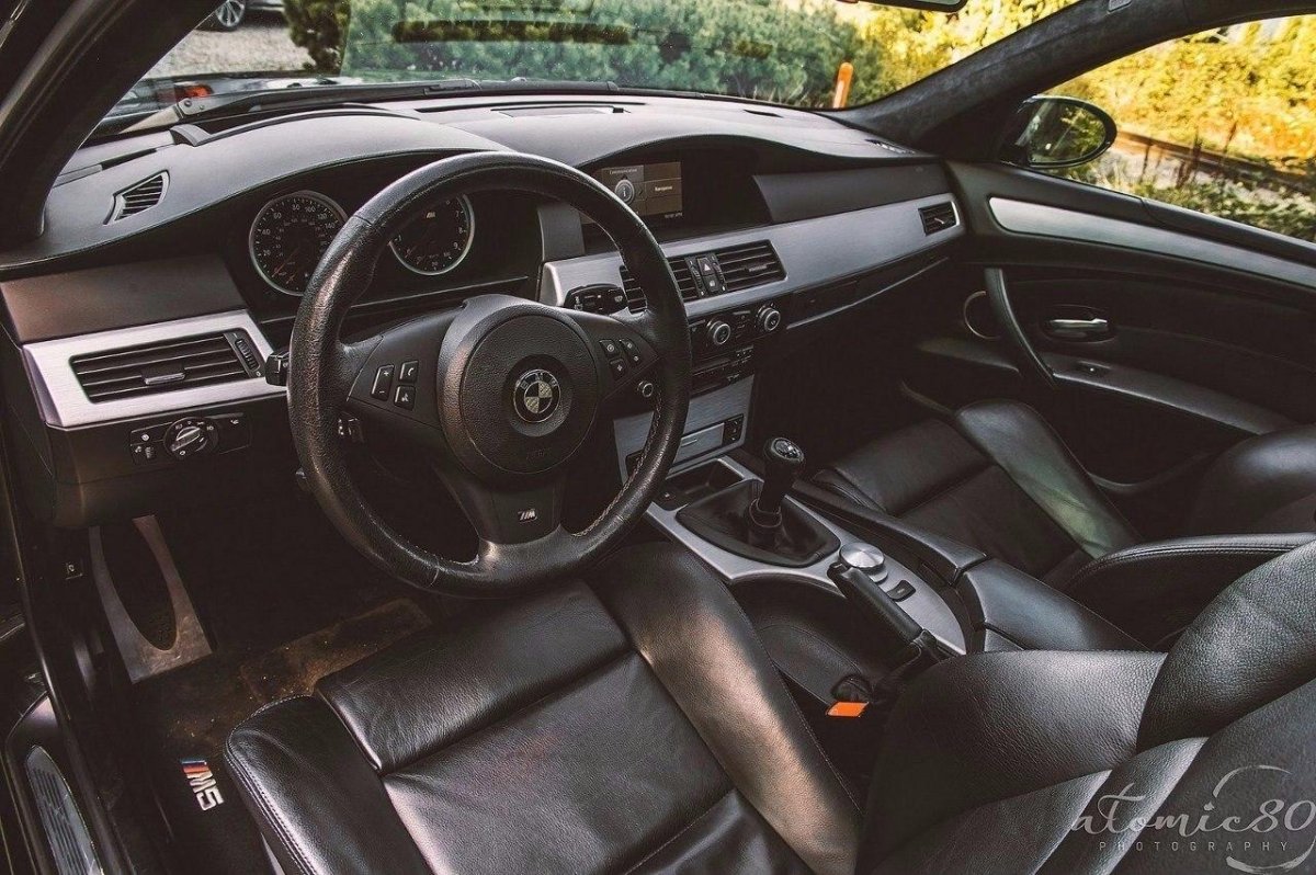 БМВ е60 салон