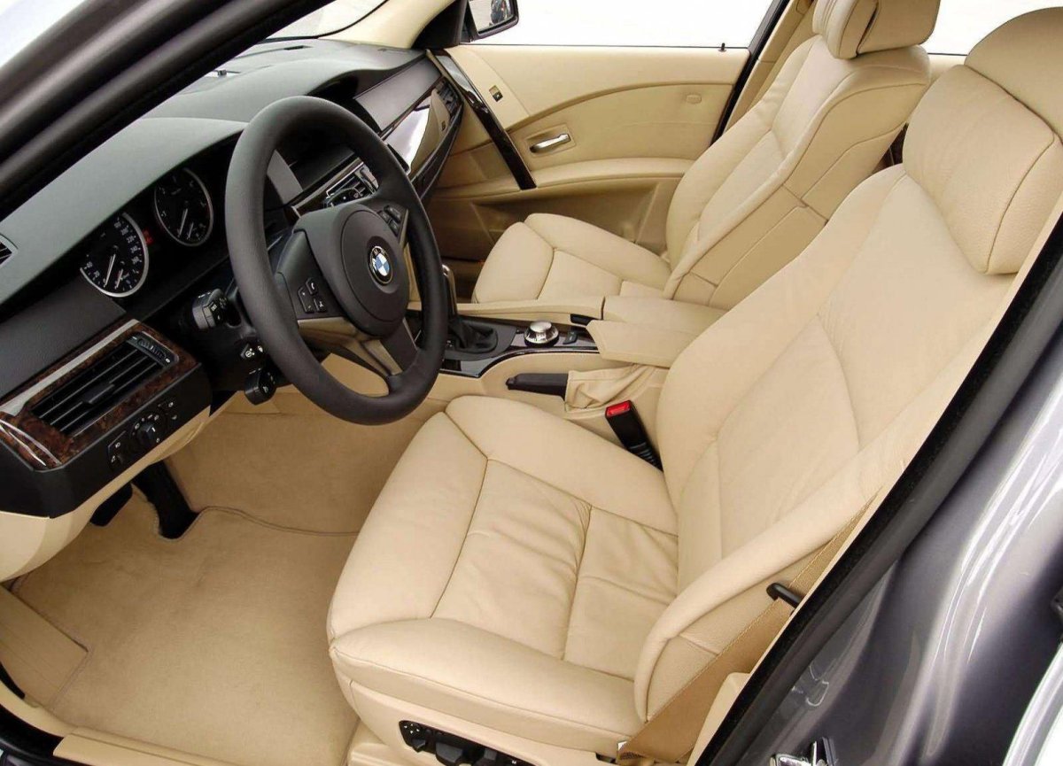 BMW e60 белый салон