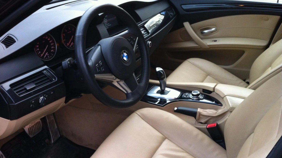 BMW e60 белый салон