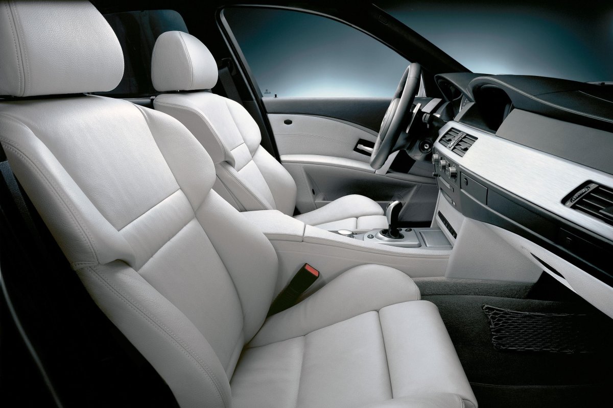 BMW e60 белый салон