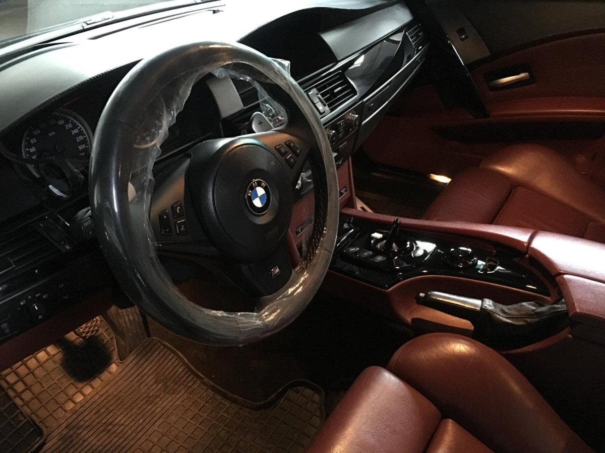 БМВ м5 е60 салон