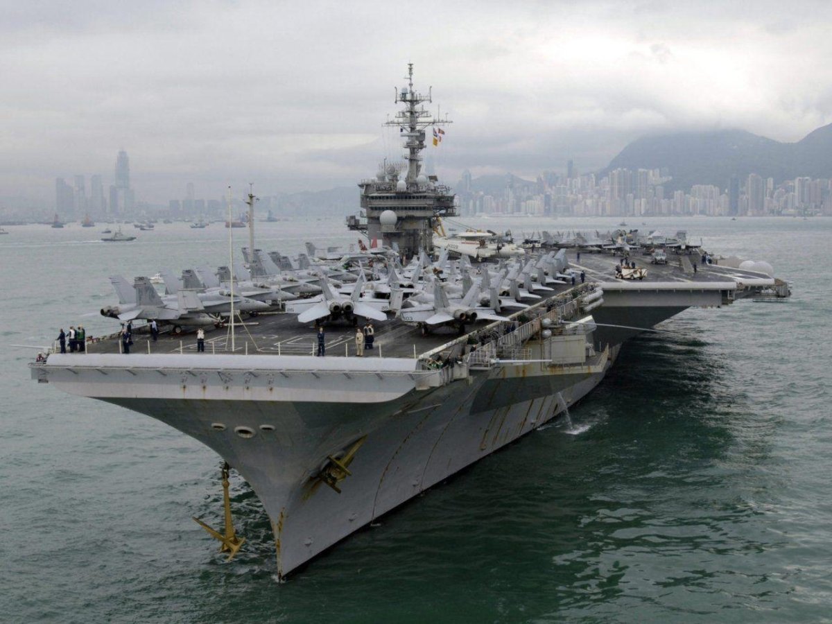 Авианосец Китти Хоук