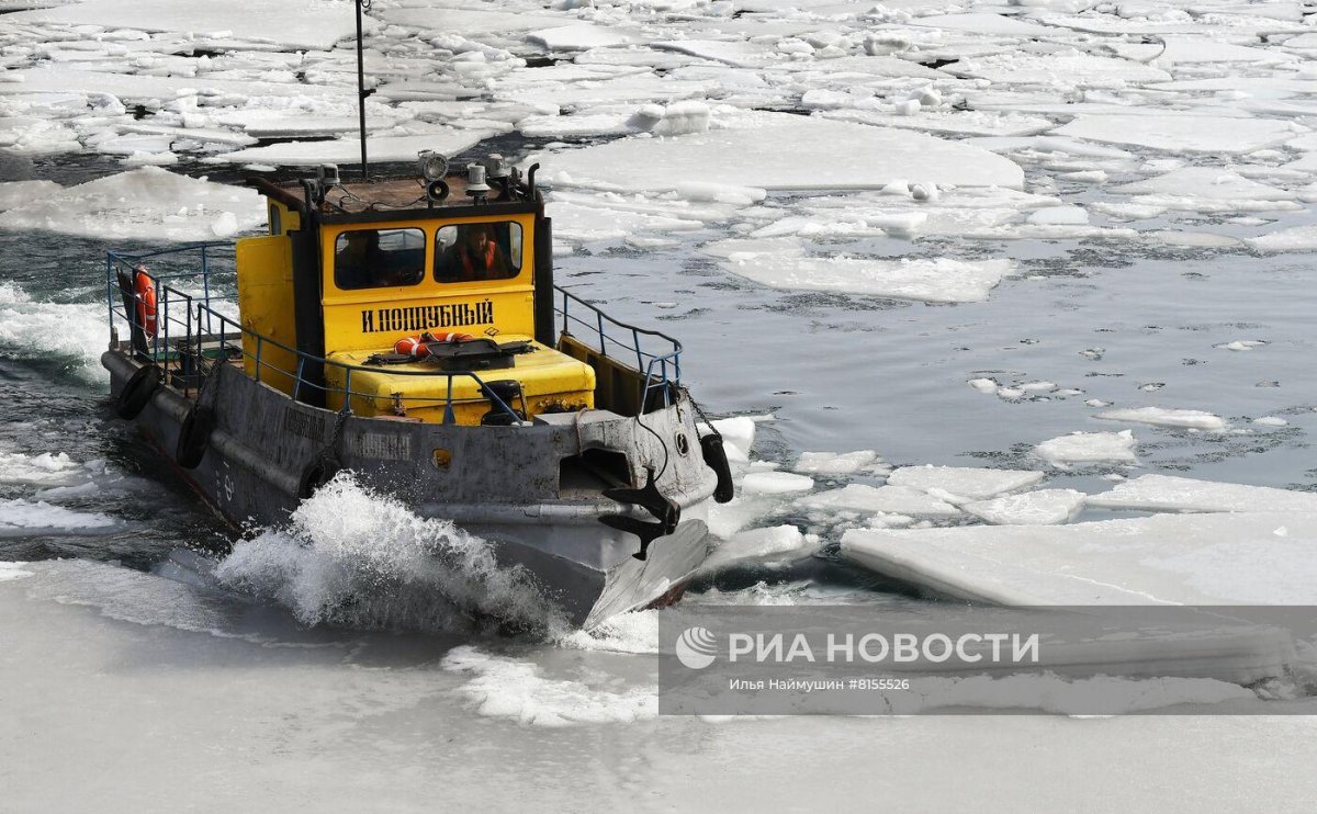 Катер ледокол