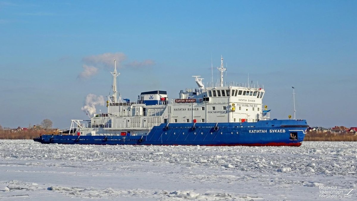 Ледокол Капитан Букаев Астрахань