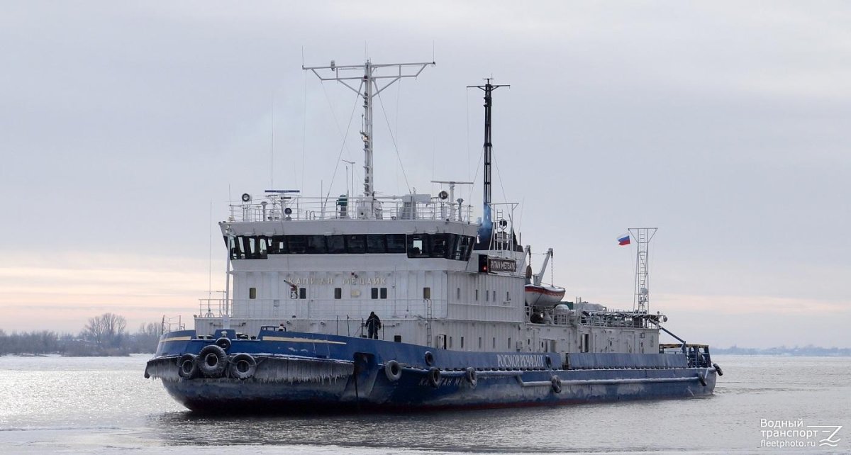 Капитан Чечкин ледокол