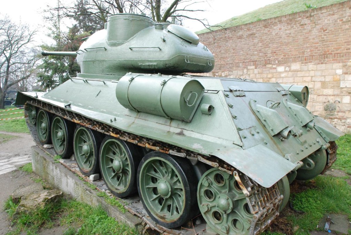 Танк т 34 100