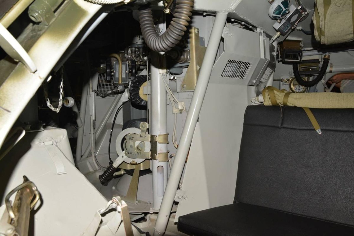 Кабина БТР 80