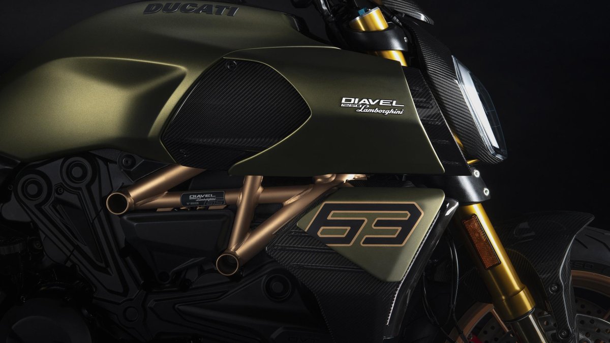 Мотоцикл Ducati Diavel 1260