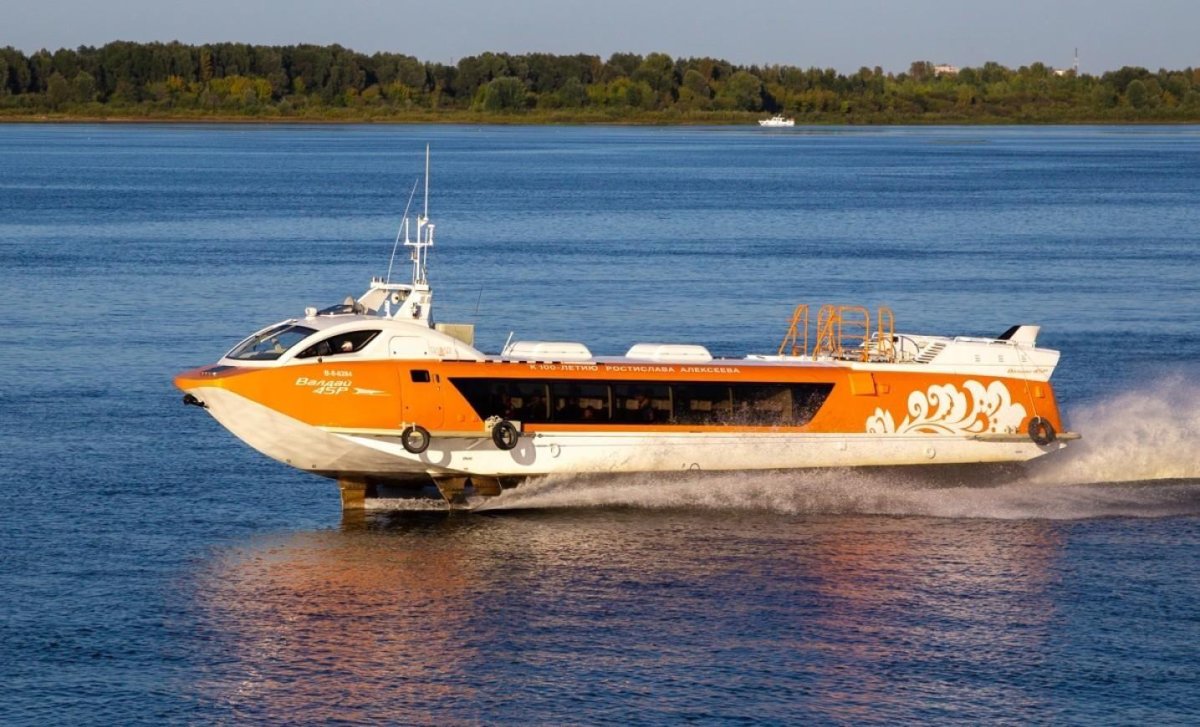 Теплоход Валдай 45р