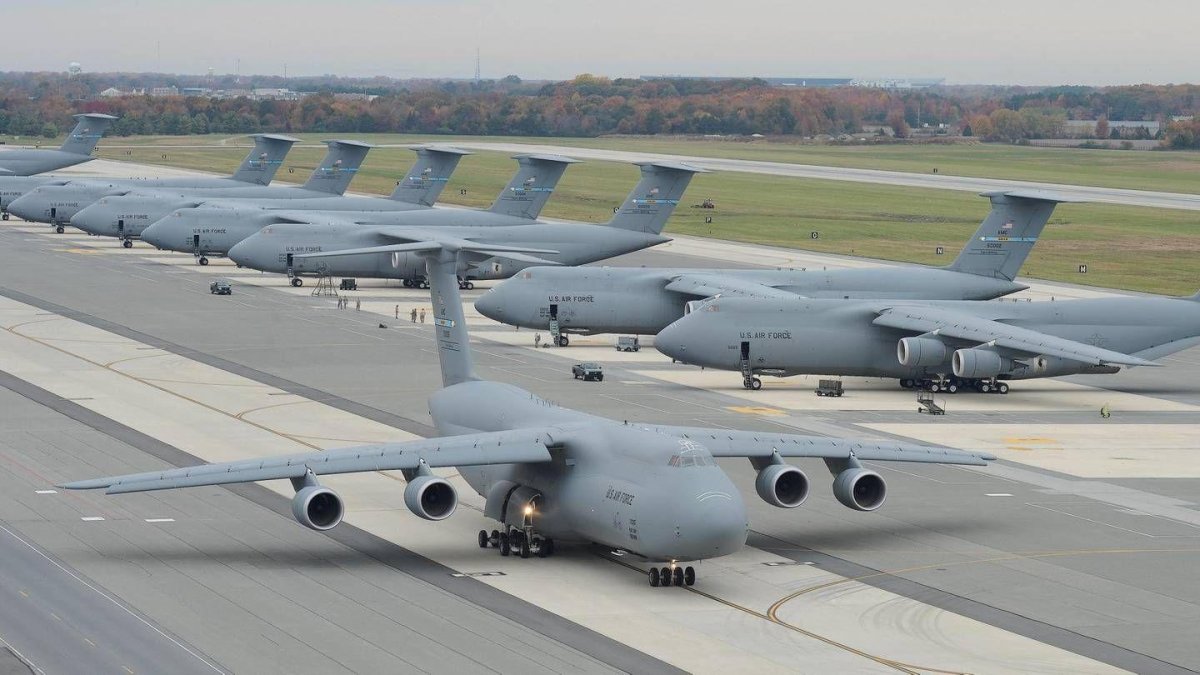 C5 Galaxy самолет