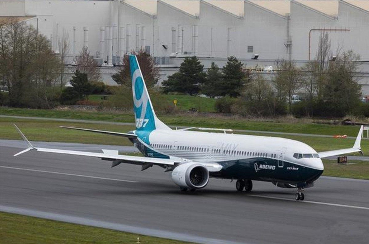 737 Max 9