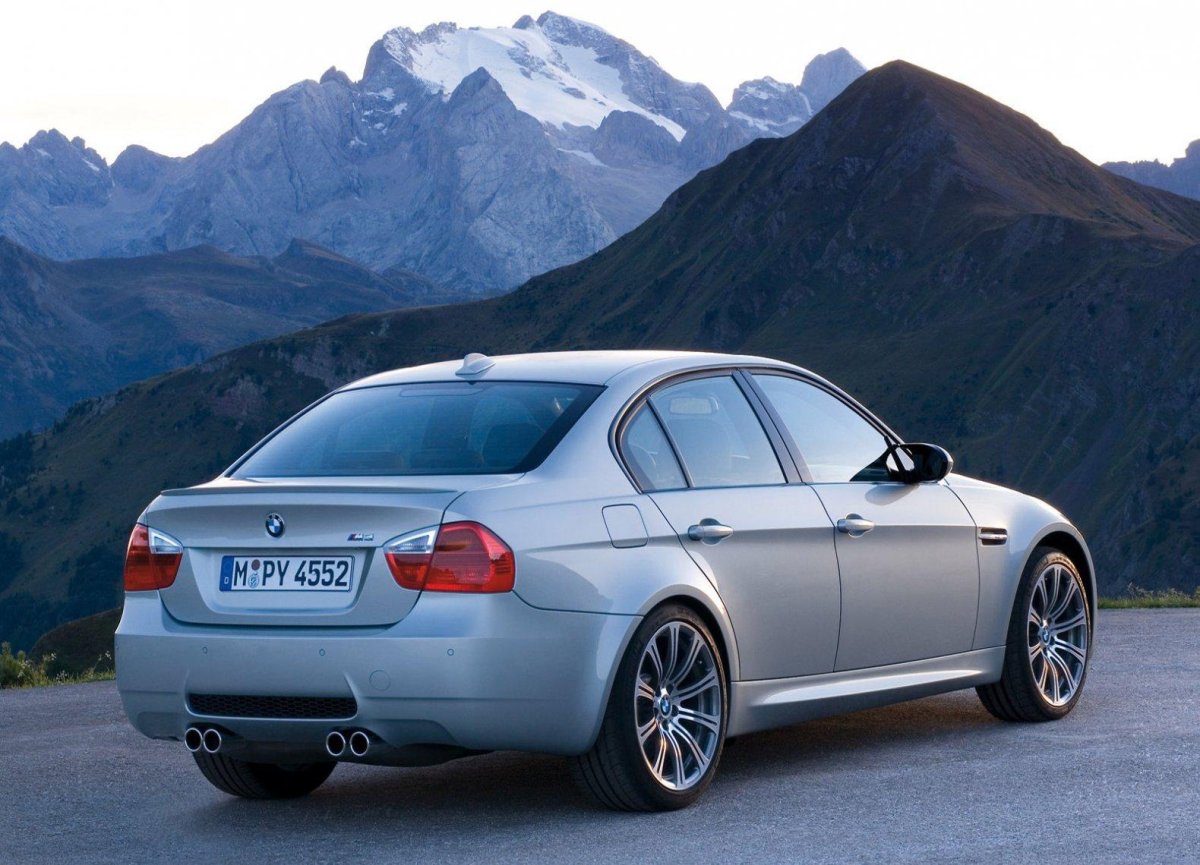 BMW m3 e90 sedan