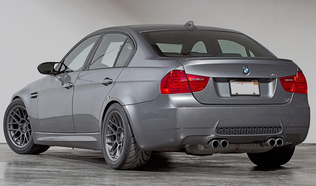 BMW 3 e90 седан