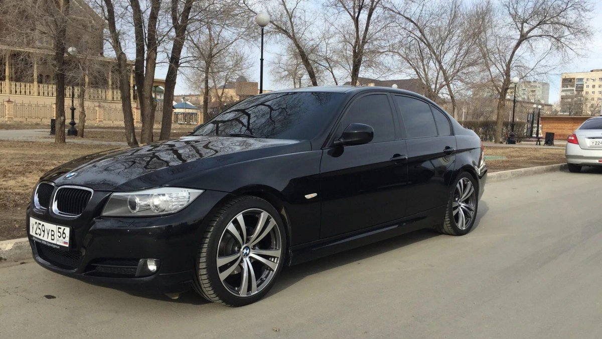 БМВ 3 е90 черная