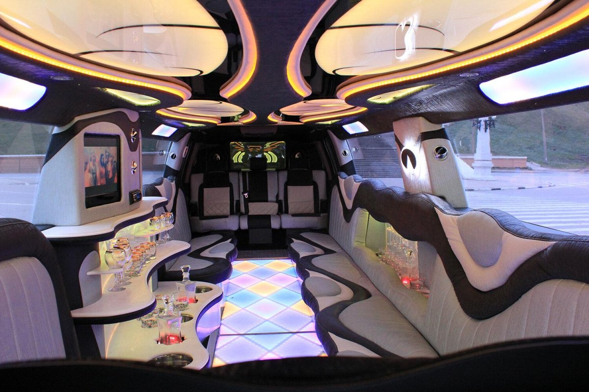 Infiniti qx56 Yellow Submarine