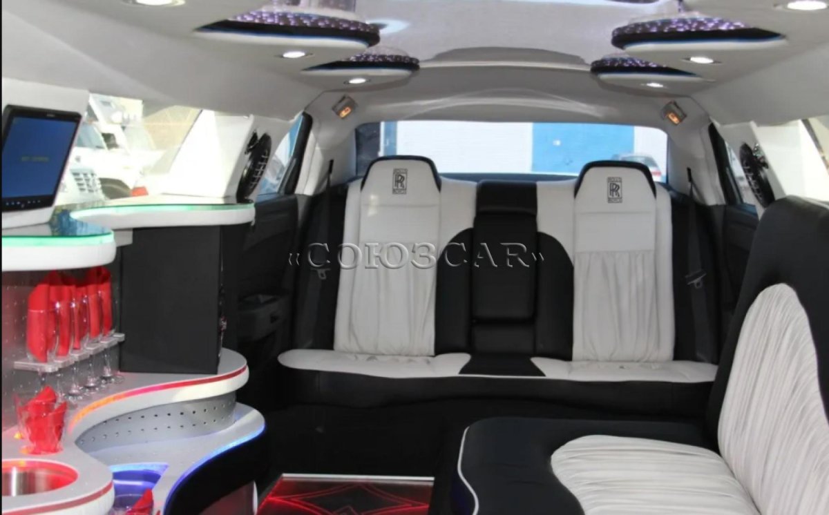 Лимузин Крайслер 300 RR Style