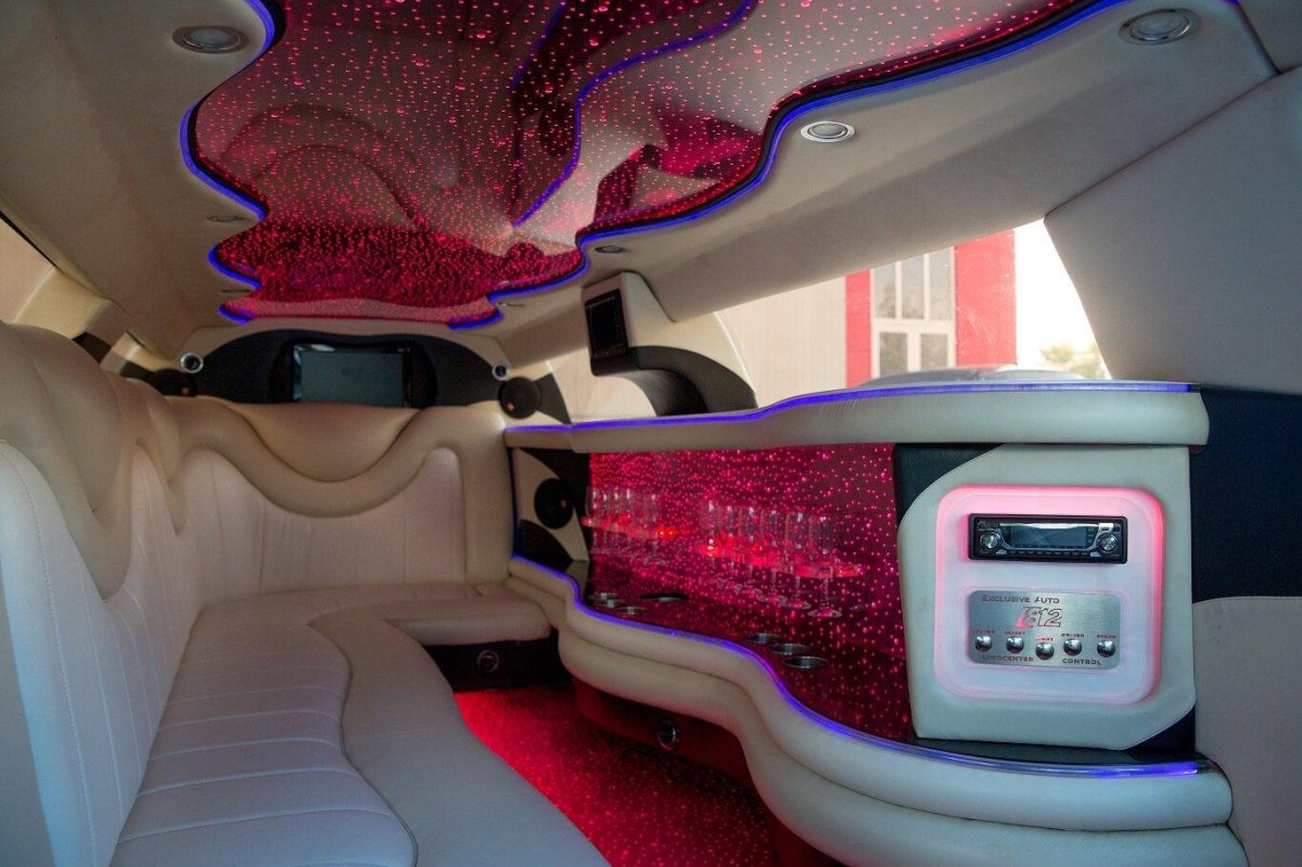 Потолок в лимузине