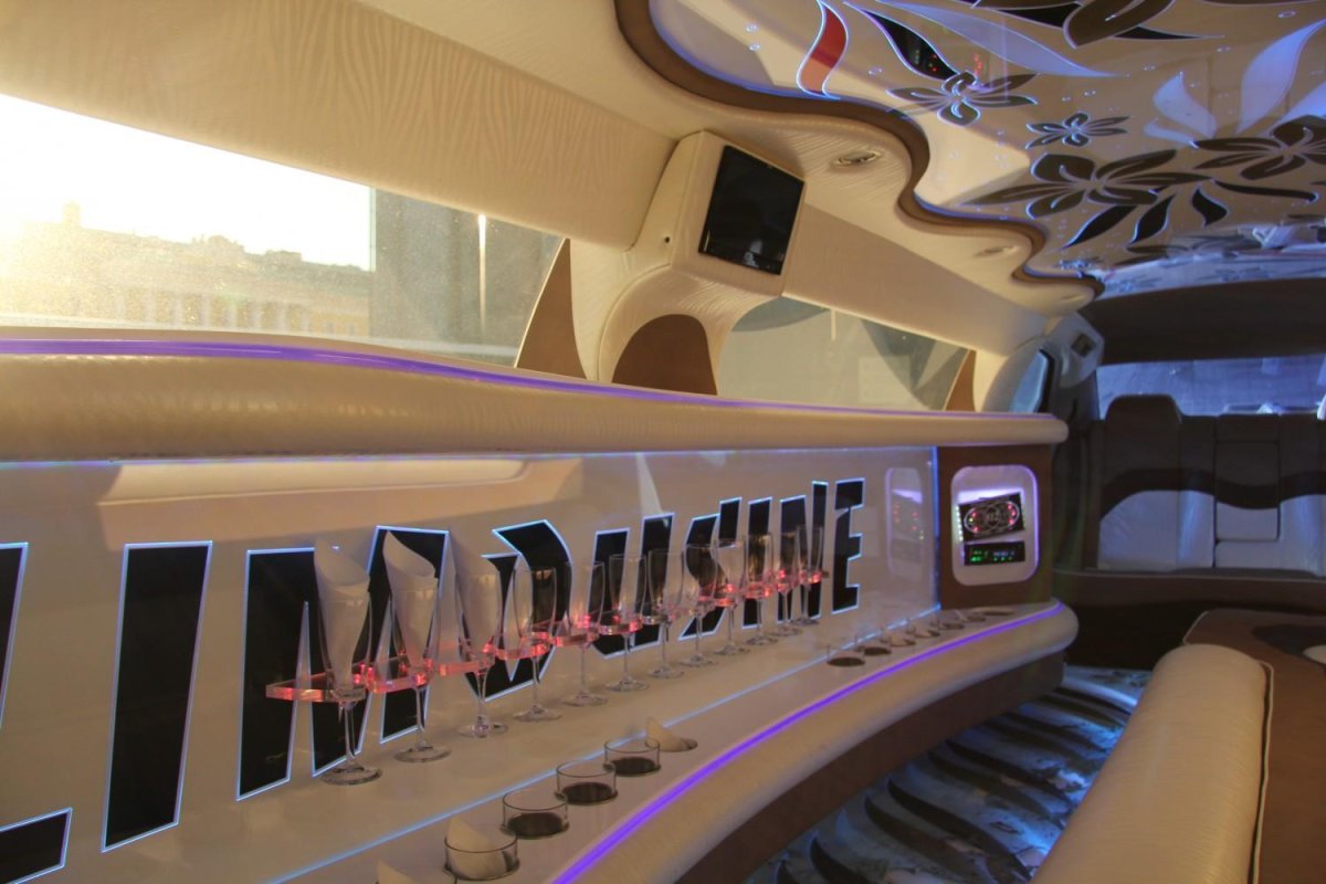 Лимузин аренда СПБ