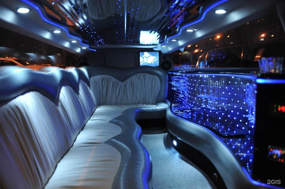 Крайслер 300с лимузин салон