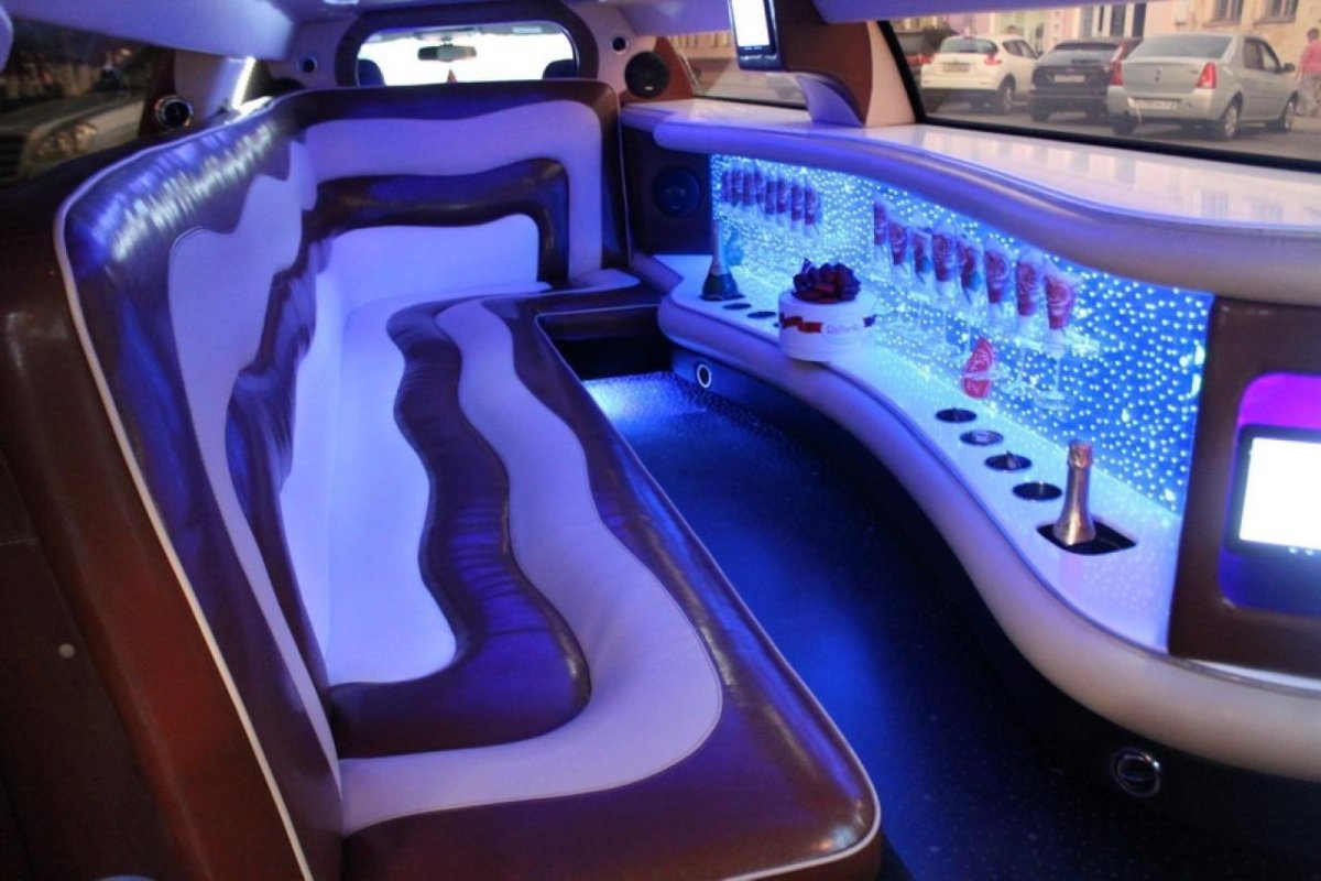 Лимузин Крайслер внутри