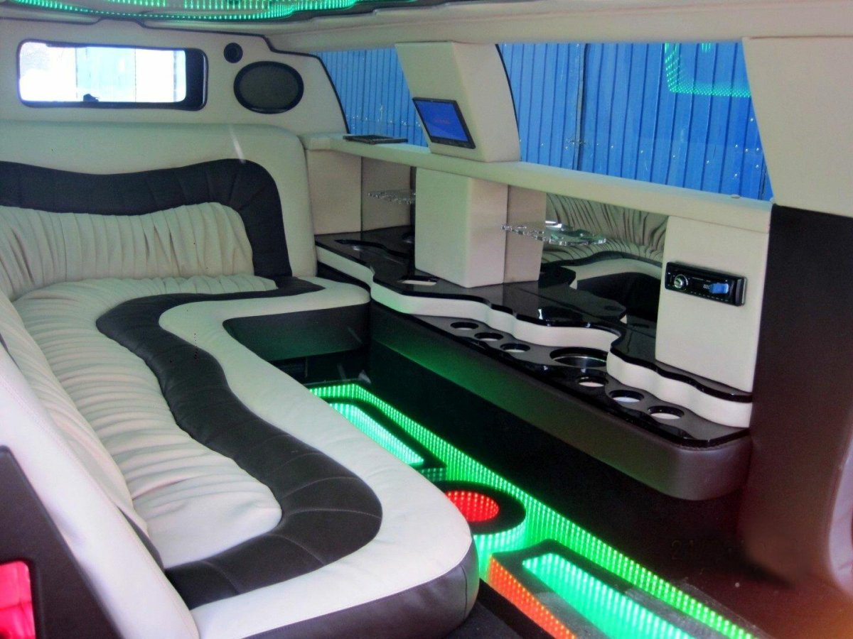 Лимузин Эскалибур Фантом