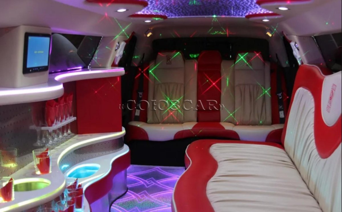 Лимузин Крайслер 300 RR Style