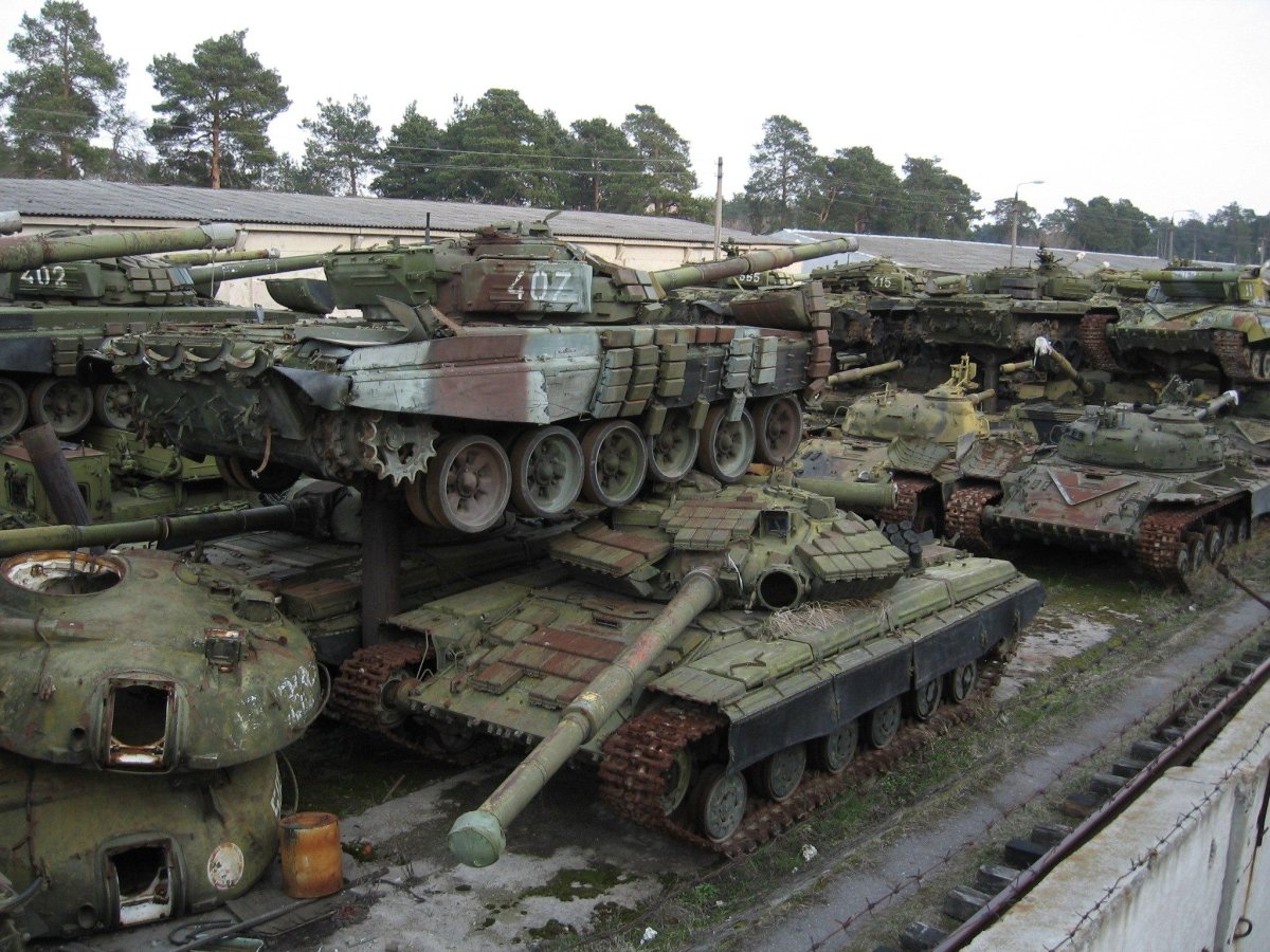 Харьковский бронетанковый завод кладбище танков