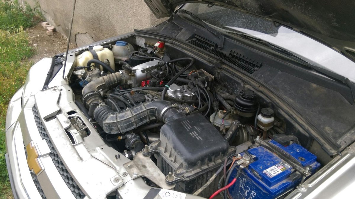 Нива Шевроле с двигателем Опель 2.0