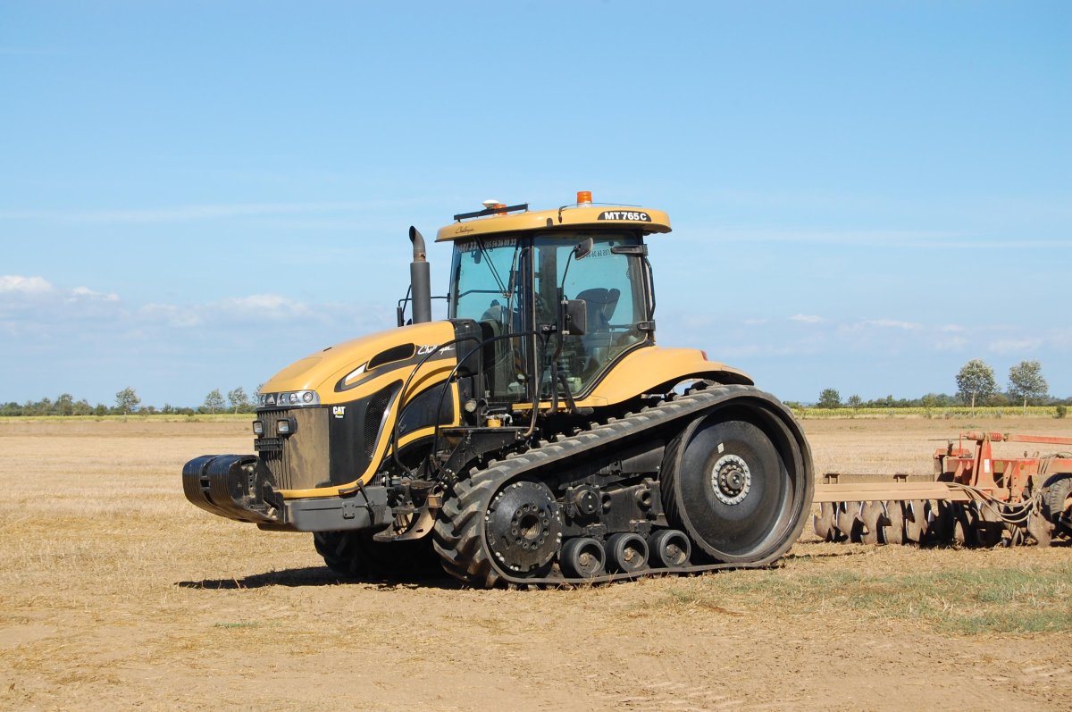 Катерпиллер Челленджер