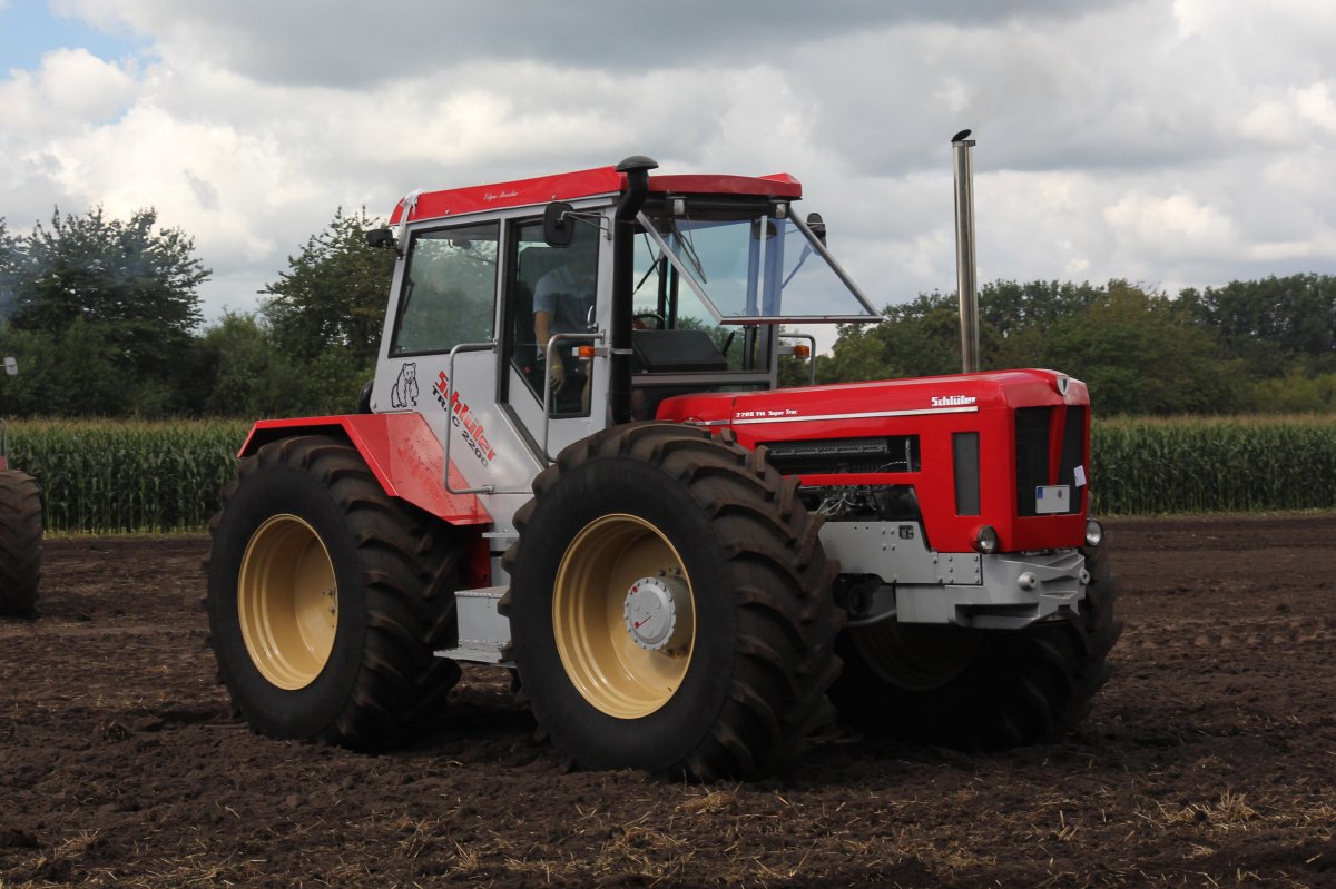 Schluter трактор