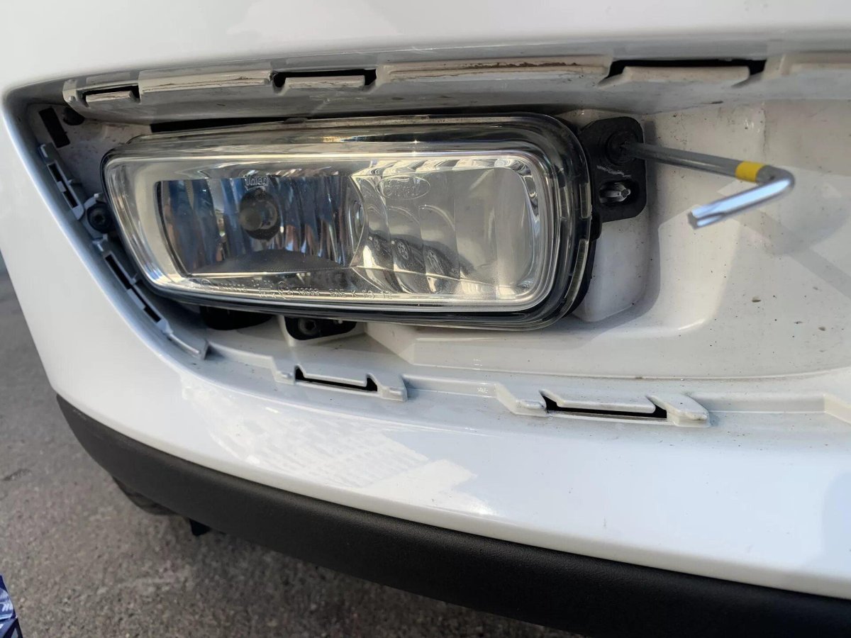 Лампа противотуманная Форд фокус 3