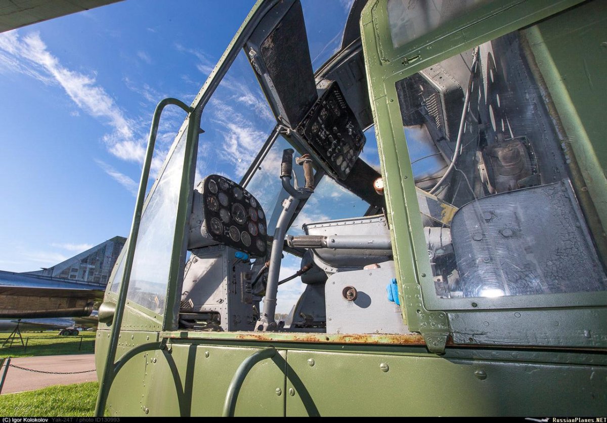 Кабина як-24