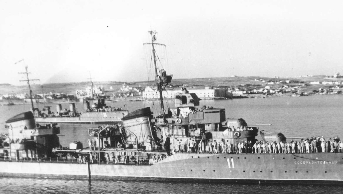Лидер эсминцев «Ташкент» 1942