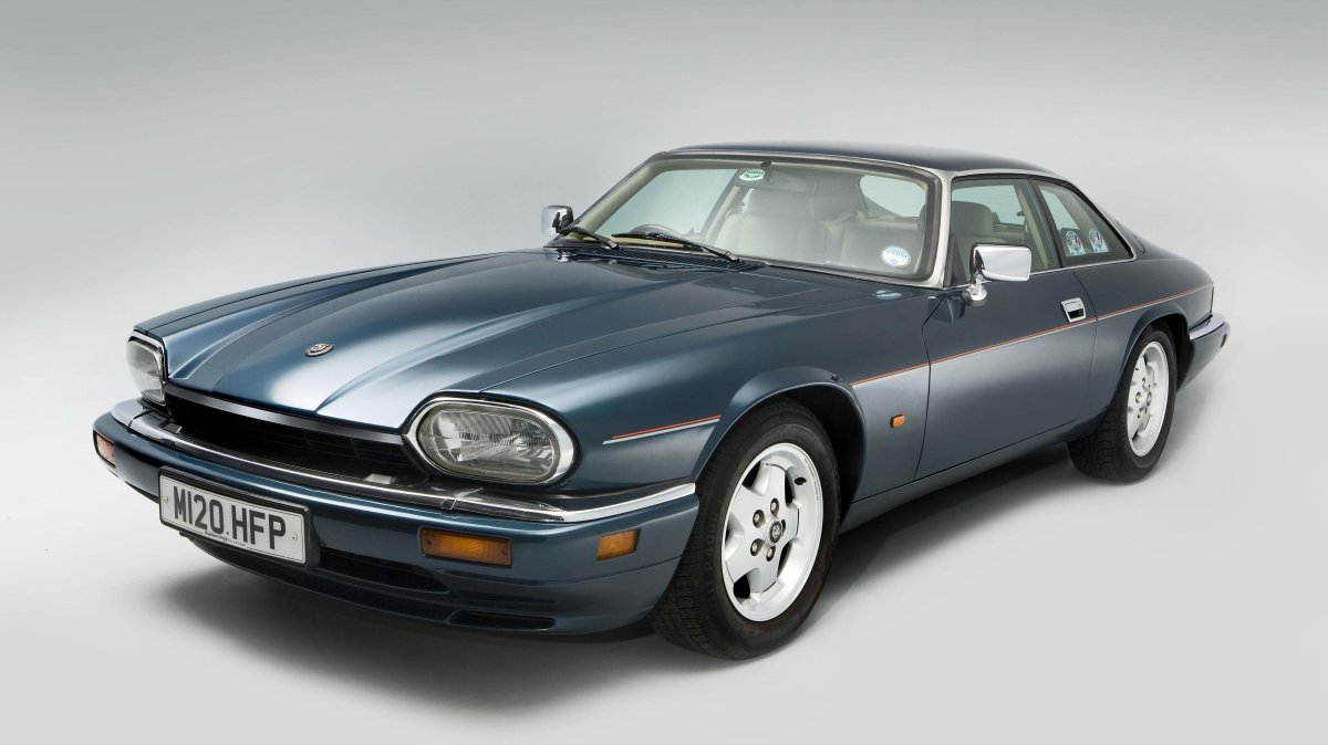 Jaguar XJS v12
