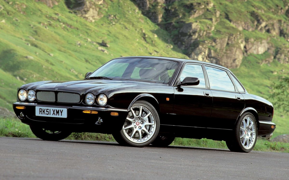 Ягуар XJR 2002