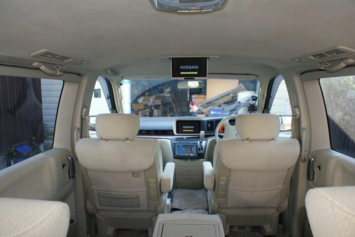 Ниссан Эльгранд 2002 салон