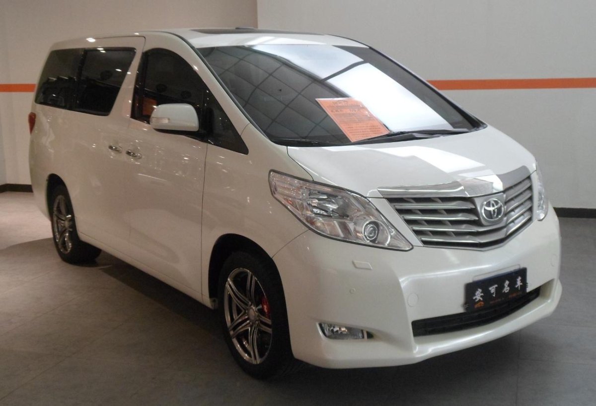 Toyota Alphard 2012