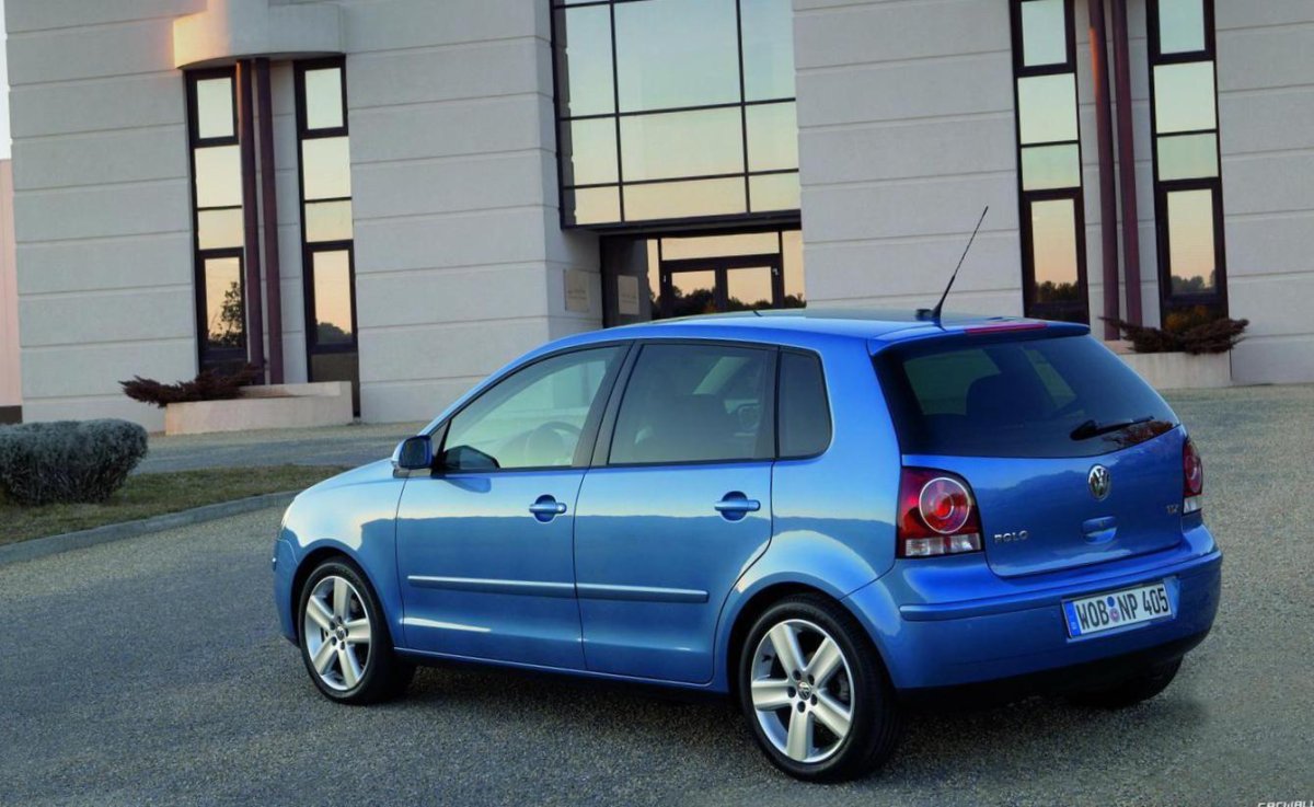 Volkswagen Polo 2005 хэтчбек