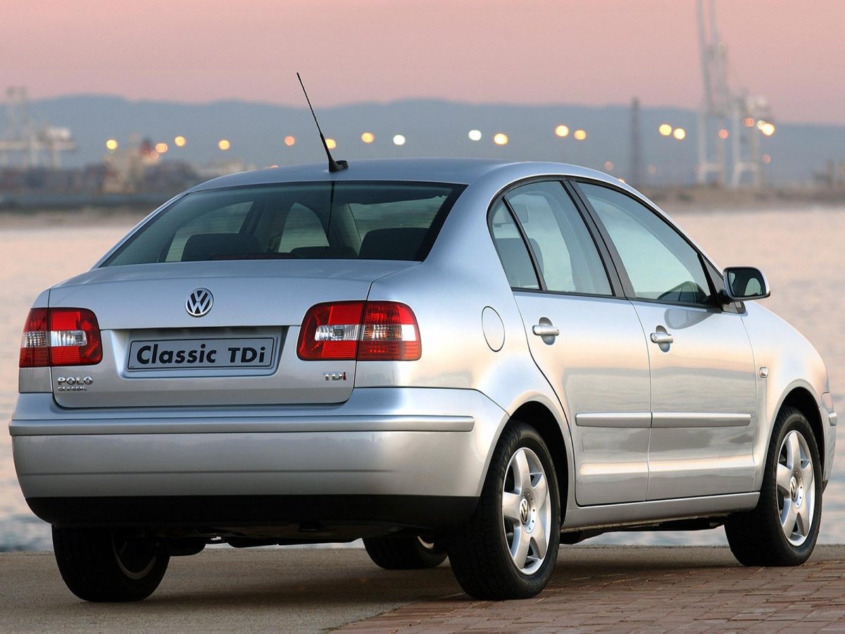 Volkswagen Polo sedan 2002