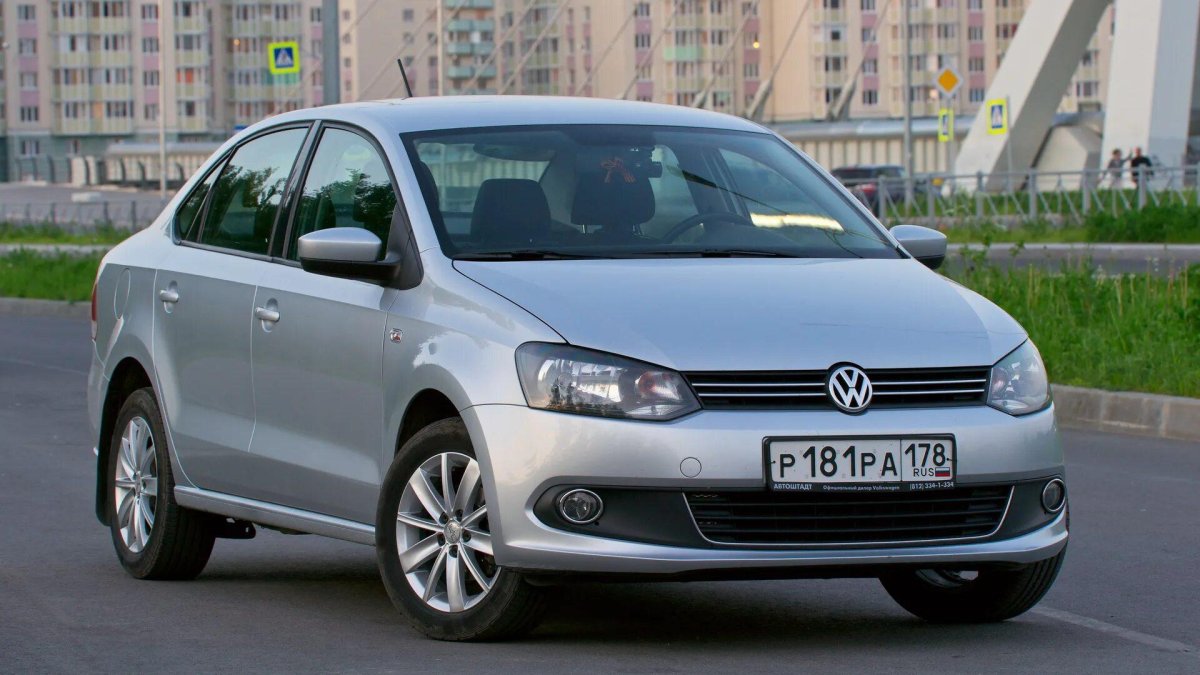 Volkswagen Polo sedan 1.6