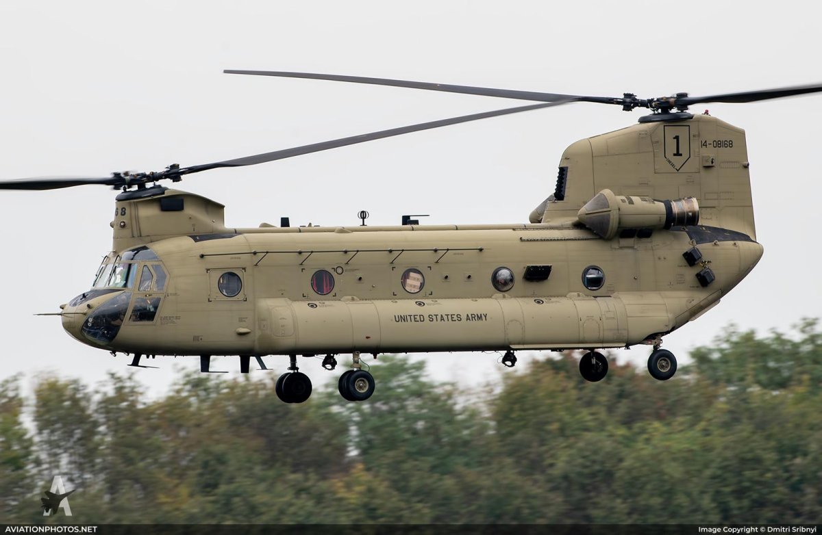 Вертолет Ch-47 Чинук