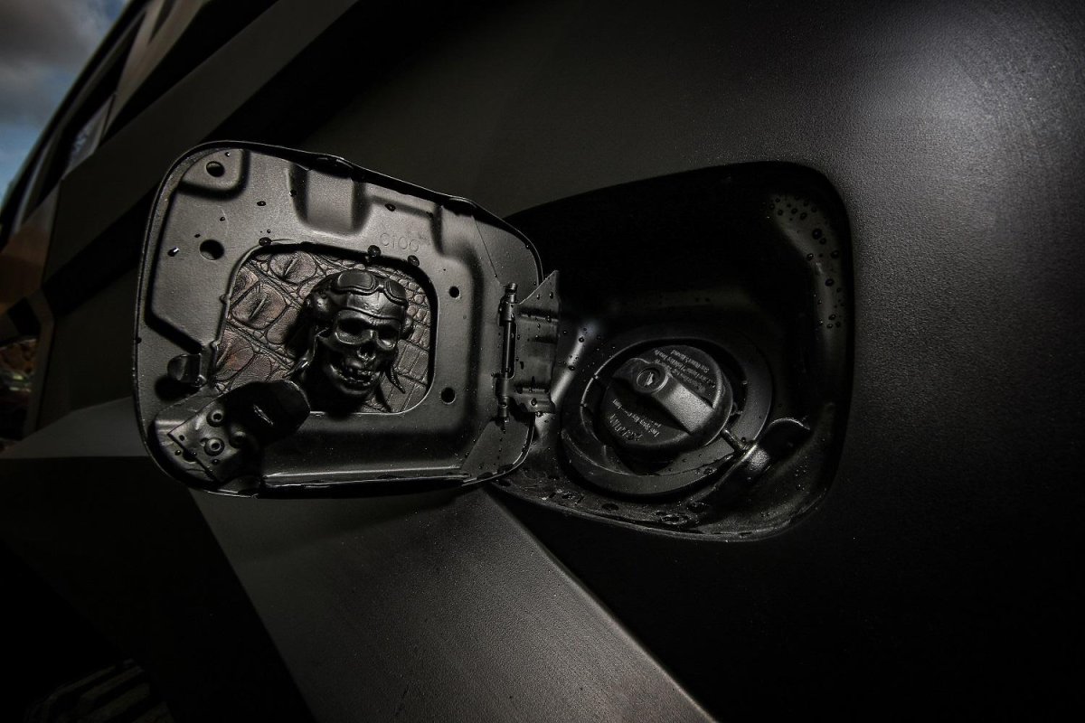 Dartz Prombron Black Stallion