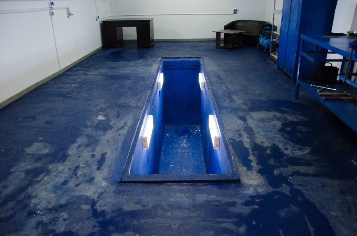 КАМАЗ 43118 на смотровой яме